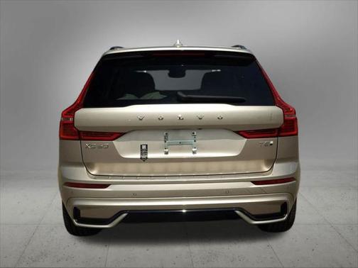 2025 Volvo XC60 Plug-In Hybrid T8 Ultra