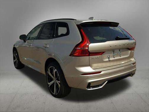 2025 Volvo XC60 Plug-In Hybrid T8 Ultra