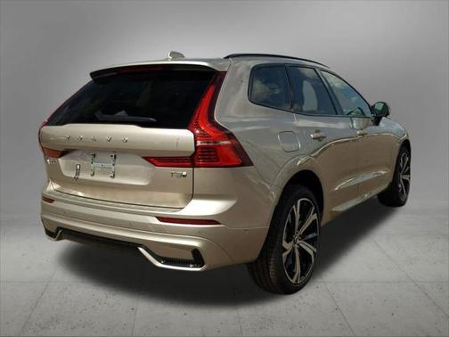 2025 Volvo XC60 Plug-In Hybrid T8 Ultra