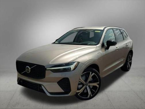 2025 Volvo XC60 Plug-In Hybrid T8 Ultra