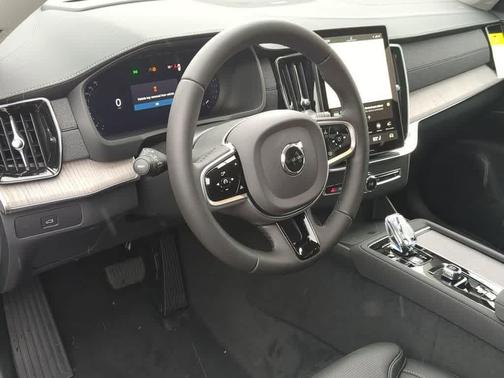 Crystal White Pearl 2026 Volvo XC90 Ultra Dark Theme, B6 AWD Gas (mild hybrid), Gasoline, 6 Seats