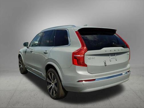 2025 Volvo XC90 Plug-In Hybrid T8 Plus 7-Seater