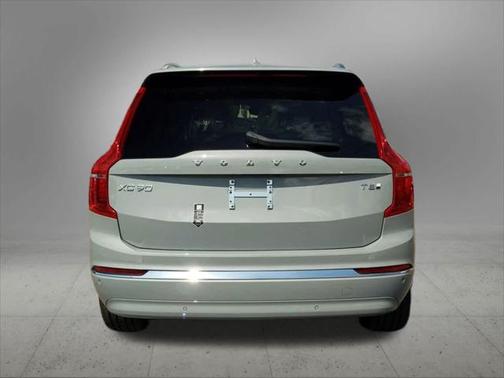 2025 Volvo XC90 Plug-In Hybrid T8 Plus 7-Seater