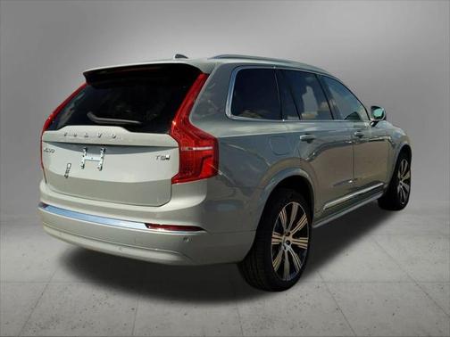 2025 Volvo XC90 Plug-In Hybrid T8 Plus 7-Seater