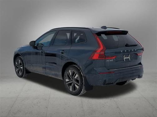 2026 Volvo XC60 B5 Core