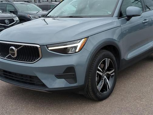 2023 Volvo XC40 B5 Core