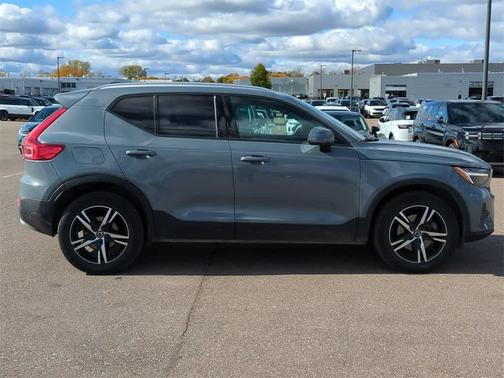 2023 Volvo XC40 B5 Core