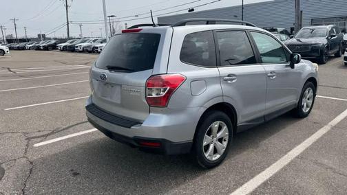 Ice Silver Metallic 2015 Subaru Forester 2.5i Premium