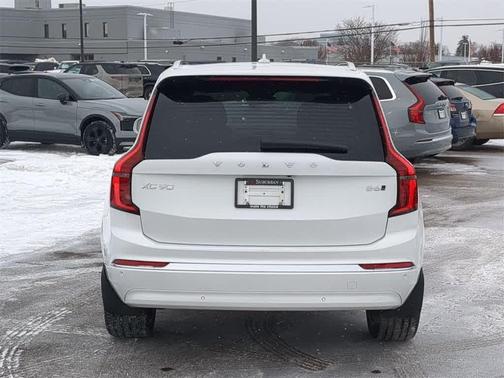 2026 Volvo XC90 Plus, B6 AWD Gas (mild hybrid), Gasoline, Bright, 6 Seats