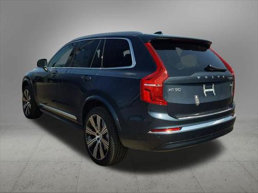 2025 Volvo XC90 Plus
