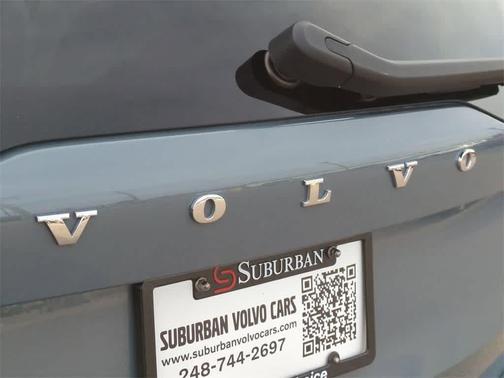 2023 Volvo XC90 B5 Core