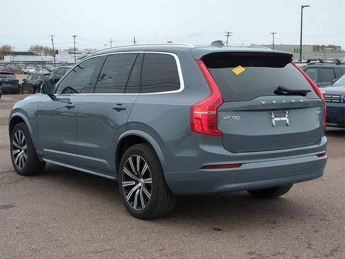 2023 Volvo XC90 B5 Core