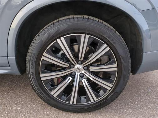 2023 Volvo XC90 B5 Core
