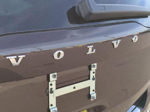 Mulberry Red Metallic 2026 Volvo XC90 Plus, B5 AWD Gas (mild hybrid), Gasoline, Bright, 7 Seats