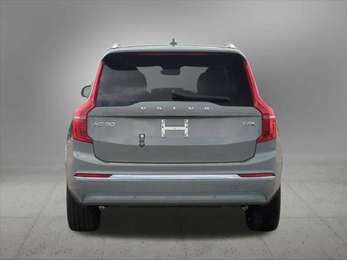 2025 Volvo XC90 Plug-In Hybrid T8 Plus 7-Seater