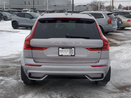 2026 Volvo XC60 B5 Plus
