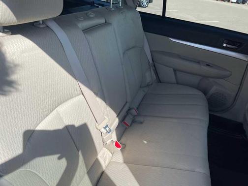 2010 Subaru Outback 2.5 i Premium