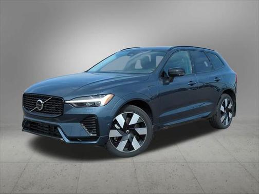 2025 Volvo XC60 Plug-In Hybrid T8 Plus