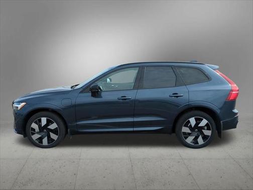 2025 Volvo XC60 Plug-In Hybrid T8 Plus