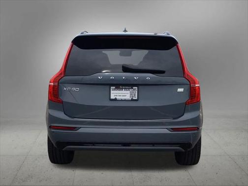 2023 Volvo XC90 Recharge Plug-In Hybrid T8 Plus Dark Theme 7-Seater