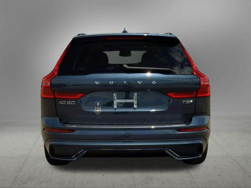 2025 Volvo XC60 Plug-In Hybrid T8 Core