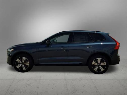 2025 Volvo XC60 Plug-In Hybrid T8 Core