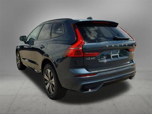 2025 Volvo XC60 Plug-In Hybrid T8 Core