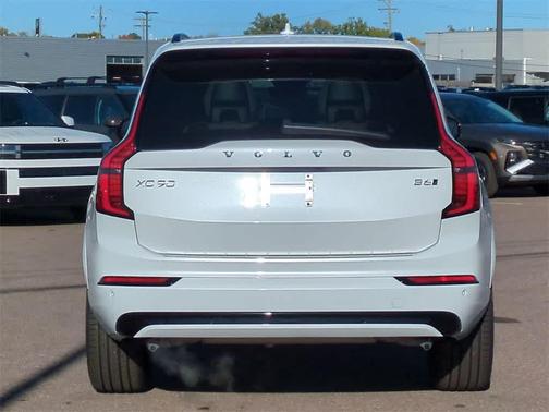 2026 Volvo XC90 B6 Ultra Dark Theme 7-Seater