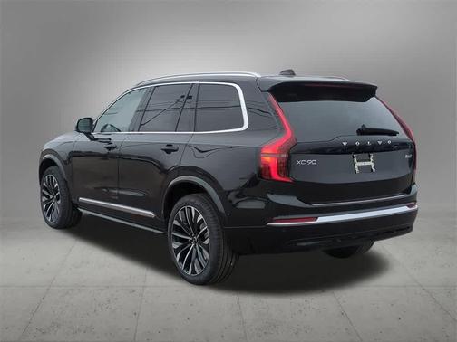 2026 Volvo XC90 B6 Plus 7-Seater