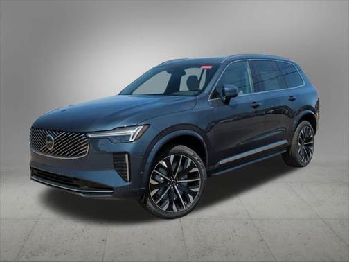 2025 Volvo XC90 B5 Plus 7-Seater