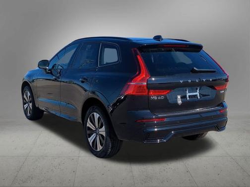 2025 Volvo XC60 Plug-In Hybrid Plus