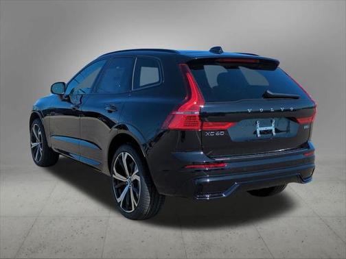2025 Volvo XC60 B5 Ultra