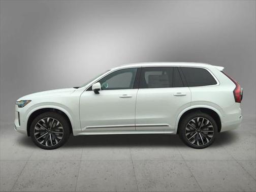 2025 Volvo XC90 B6 Plus 7-Seater