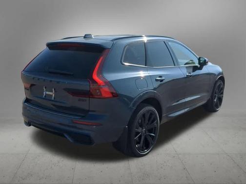 Denim Blue Metallic 2026 Volvo XC60 B5 Ultra Black Edition