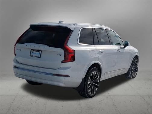 2025 Volvo XC90 Plug-In Hybrid T8 Ultra 7-Seater