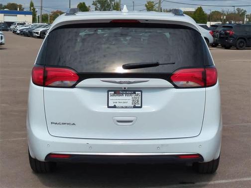 2019 Chrysler Pacifica Touring L