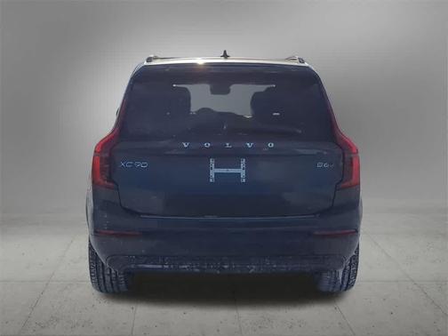 2026 Volvo XC90 Ultra Dark Theme, B6 AWD Gas (mild hybrid), Gasoline, 7 Seats