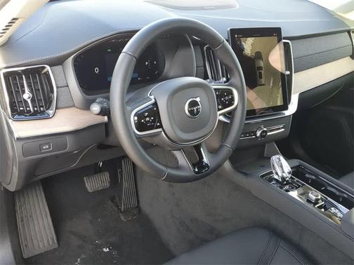 2026 Volvo XC90 B5 Plus 7-Seater