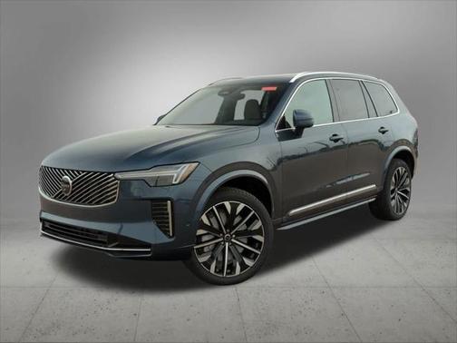 2025 Volvo XC90 B6 Plus 7-Seater