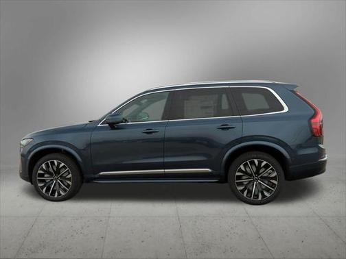 2025 Volvo XC90 B6 Plus 7-Seater