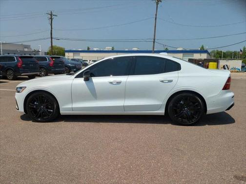 2024 Volvo S60 B5 Plus Black Edition