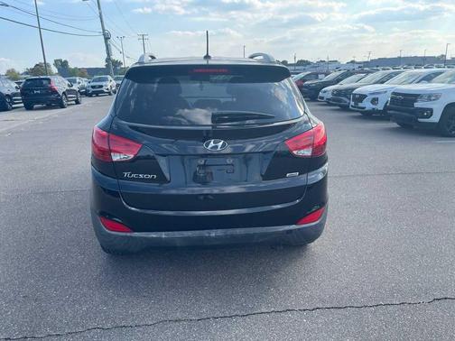2015 Hyundai TUCSON SE