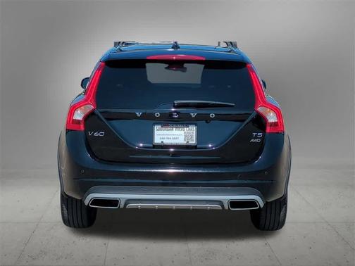 2018 Volvo V60 Cross Country T5