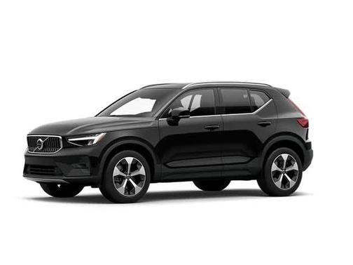 2023 Volvo XC40 B5 Ultimate Bright Theme