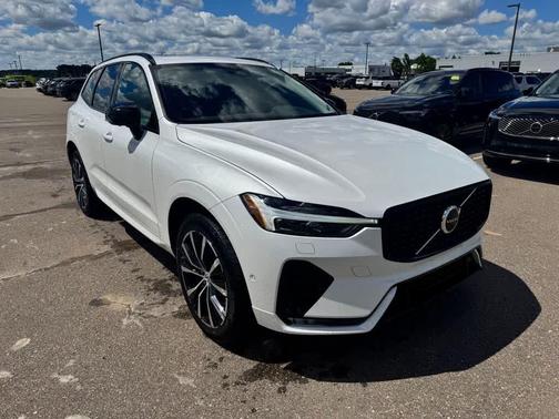 White 2024 Volvo XC60 B5 Plus Dark Theme