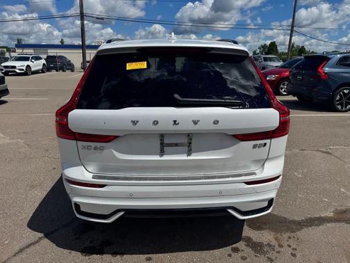 White 2024 Volvo XC60 B5 Plus Dark Theme