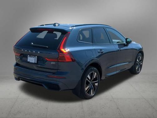 Denim Blue Metallic 2026 Volvo XC60 B5 Plus