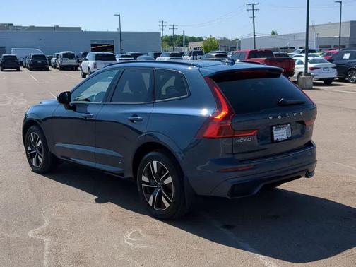 Denim Blue Metallic 2026 Volvo XC60 B5 Plus