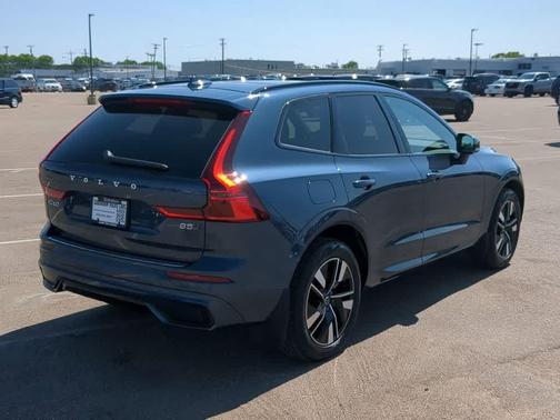 Denim Blue Metallic 2026 Volvo XC60 B5 Plus