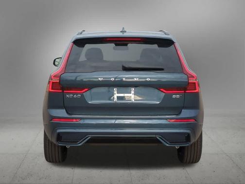 Denim Blue Metallic 2026 Volvo XC60 B5 Plus